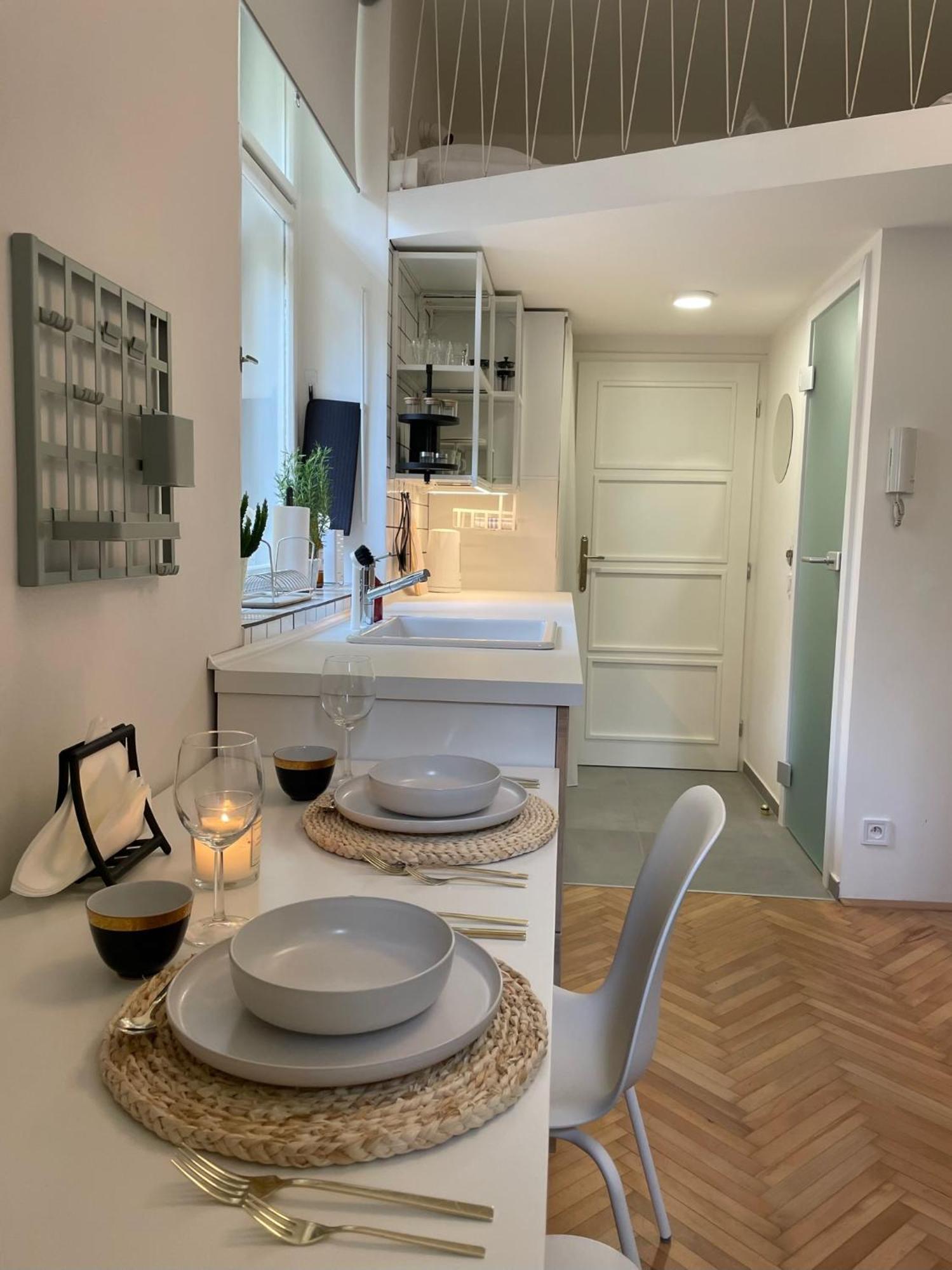 Urban Retreat I Modern Boho Apartments In Lovely Letna District - 10 Minutes From Old Town Prag Eksteriør billede