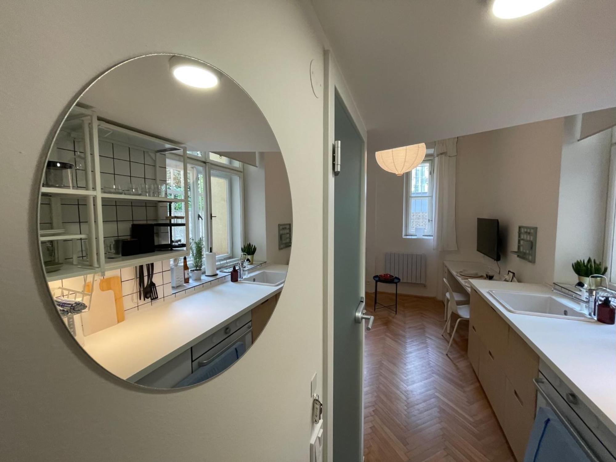 Urban Retreat I Modern Boho Apartments In Lovely Letna District - 10 Minutes From Old Town Prag Eksteriør billede